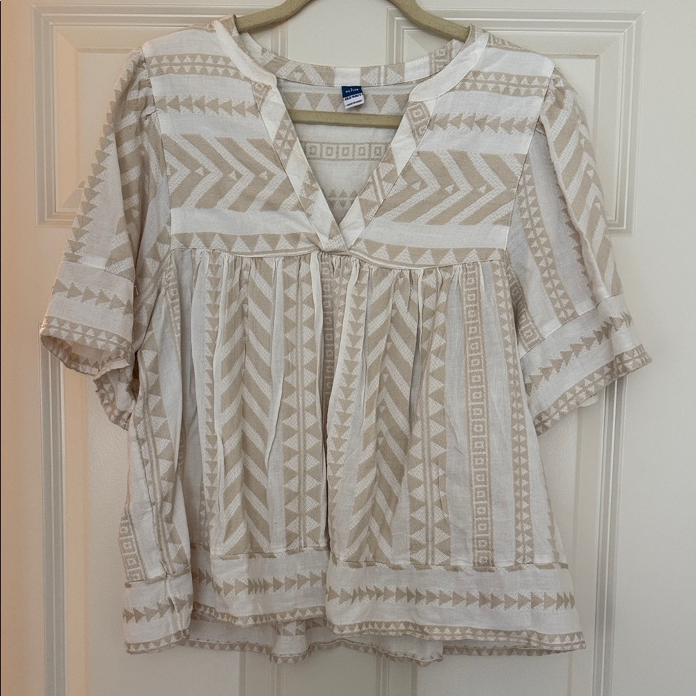 Old navy V-Neck Top in Beige and White
